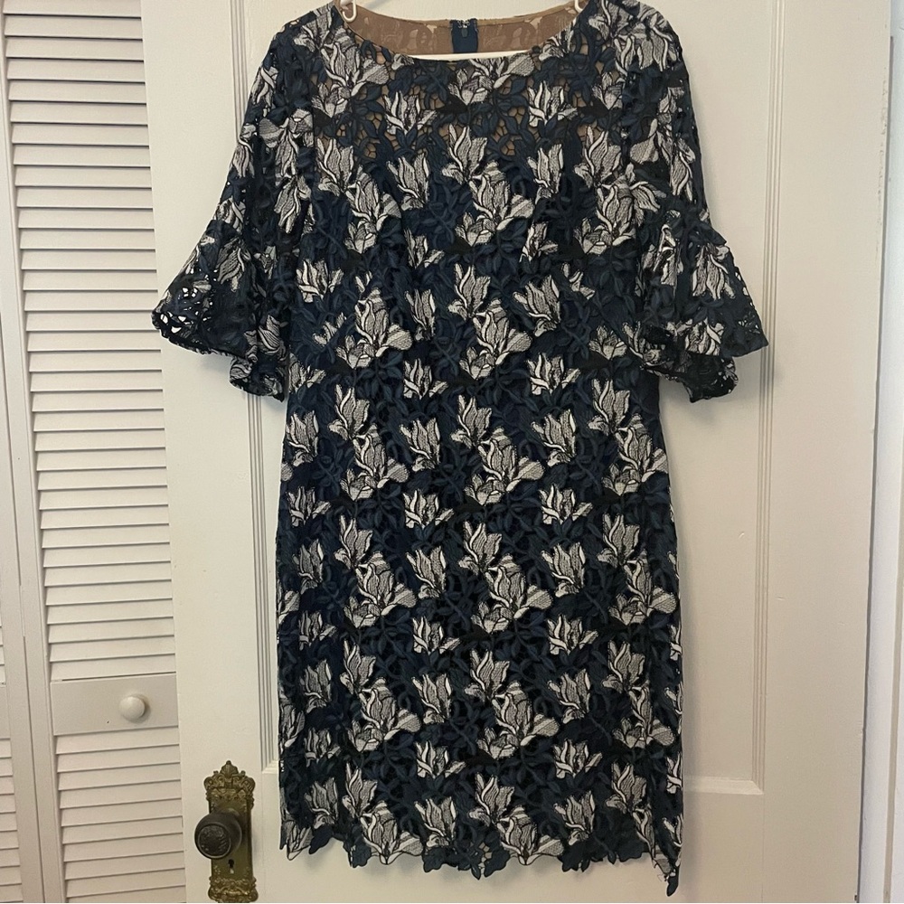 Lauren Ralph Lauren Lace embroidered dress size 12